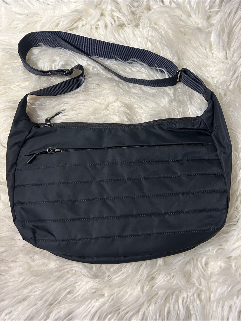 Bellroy 7 liters  Crescent Black Men’s Crossbody Sling Bag - Minimal Design - Picture 5 of 12